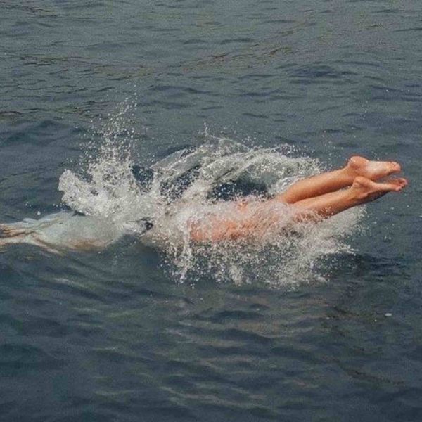 Піклування після сонячного дня: що справді потрібно шкірі