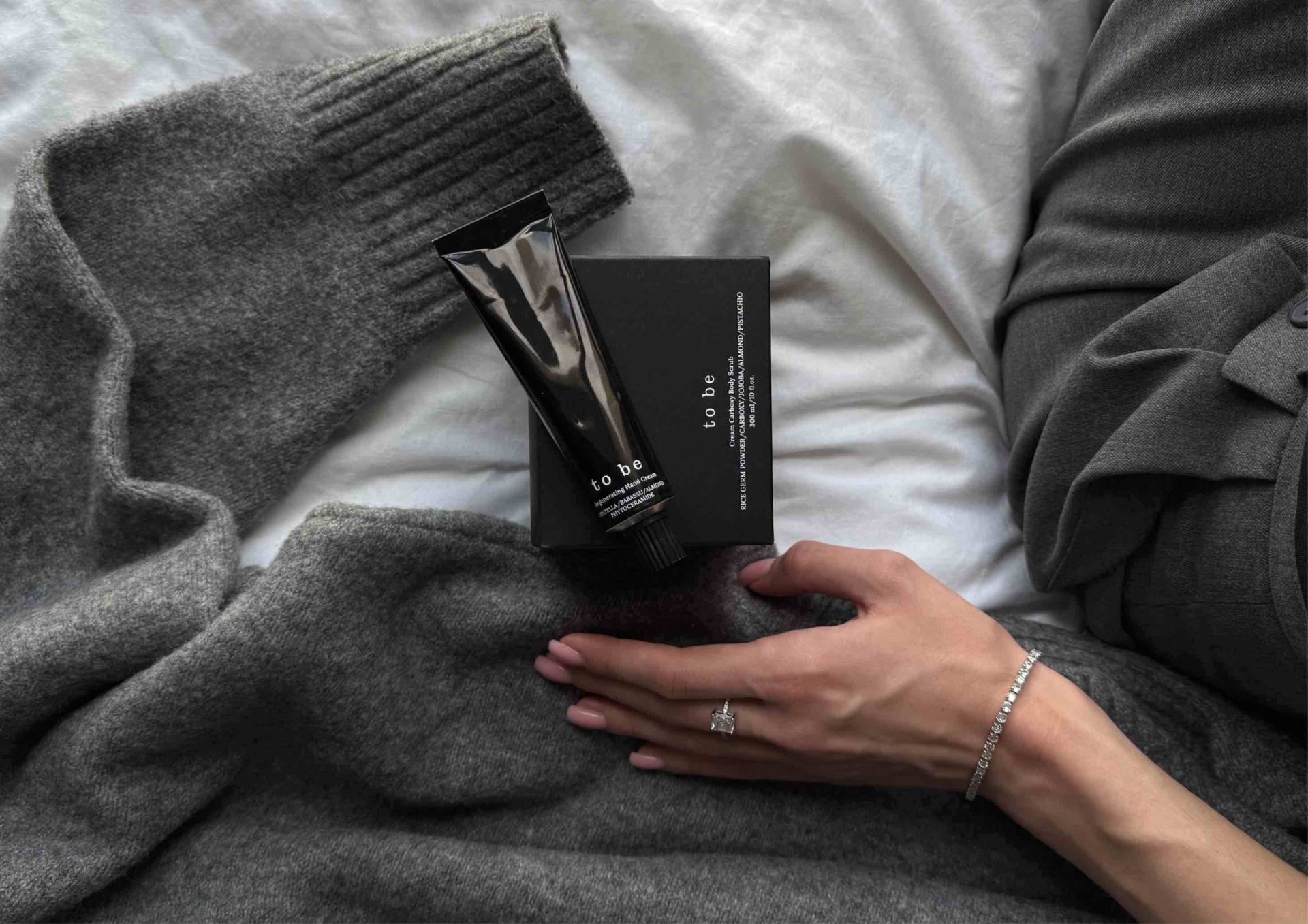 Why the cream “doesn’t work”: the main mistakes in daily hand care