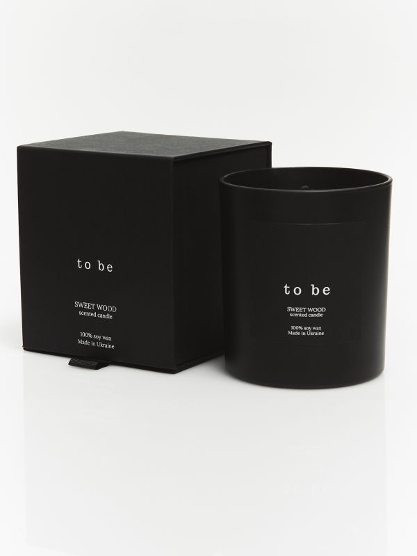 Парфумована свічка з чорного соєвого воску SWEET WOOD